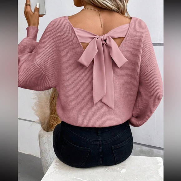Cozy tie back V neck sweater top - Picture 2 of 16